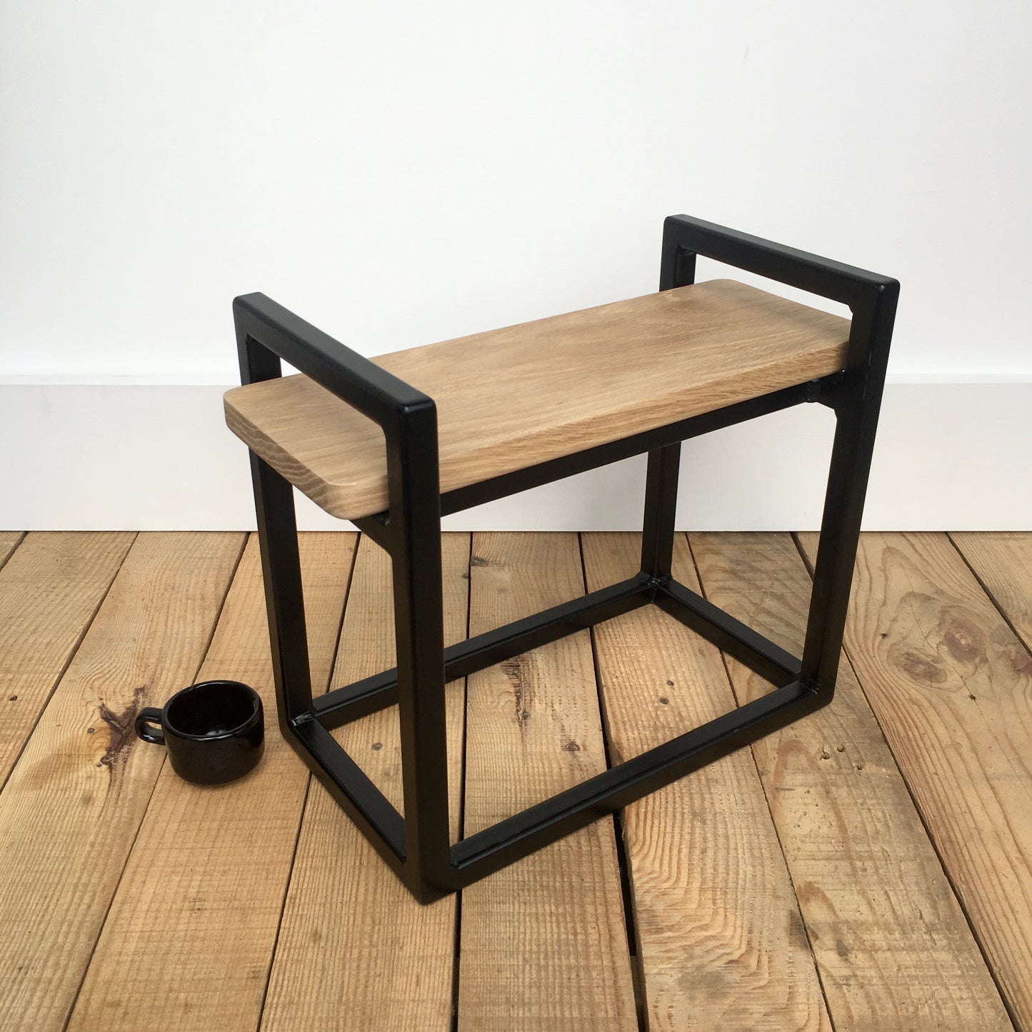 work stool | black base + oak top