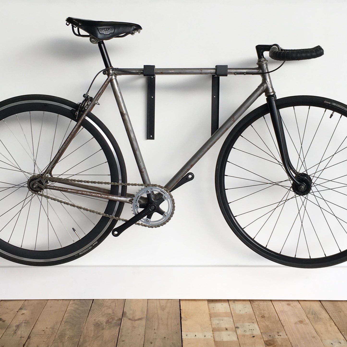 cycle wall hanger | grey minimalist + oak shelf